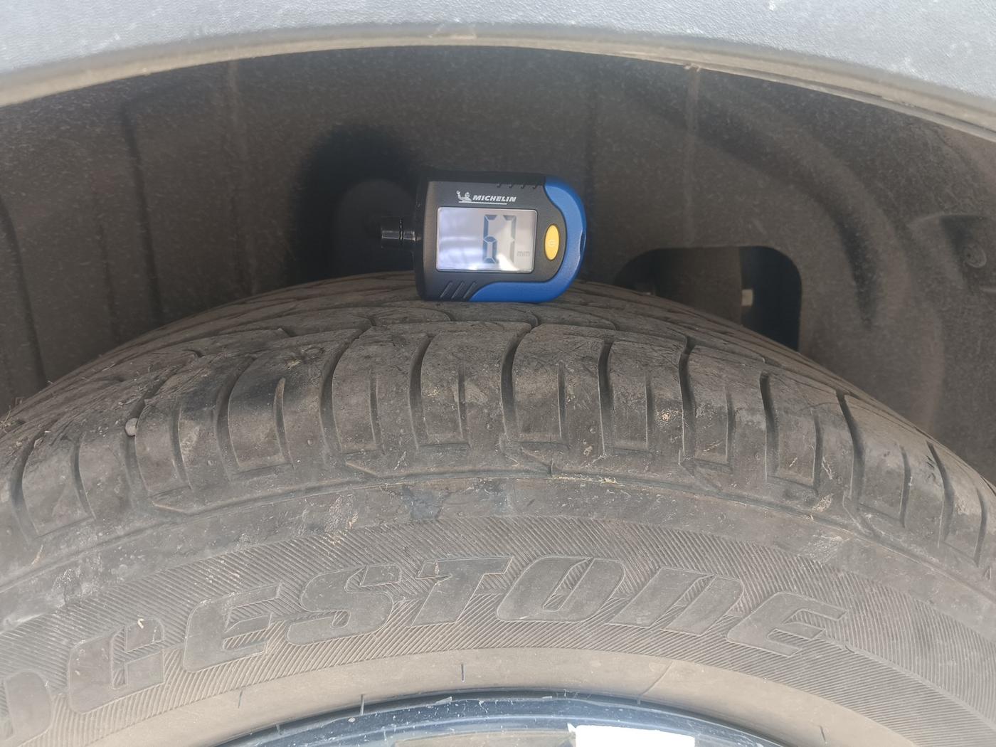 2023 Mahindra XUV300 W4 1.5 DIESEL, Diesel, Manual, 19,910 km, tyre