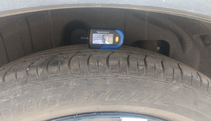 2023 Mahindra XUV300 W4 1.5 DIESEL, Diesel, Manual, 19,910 km, tyre