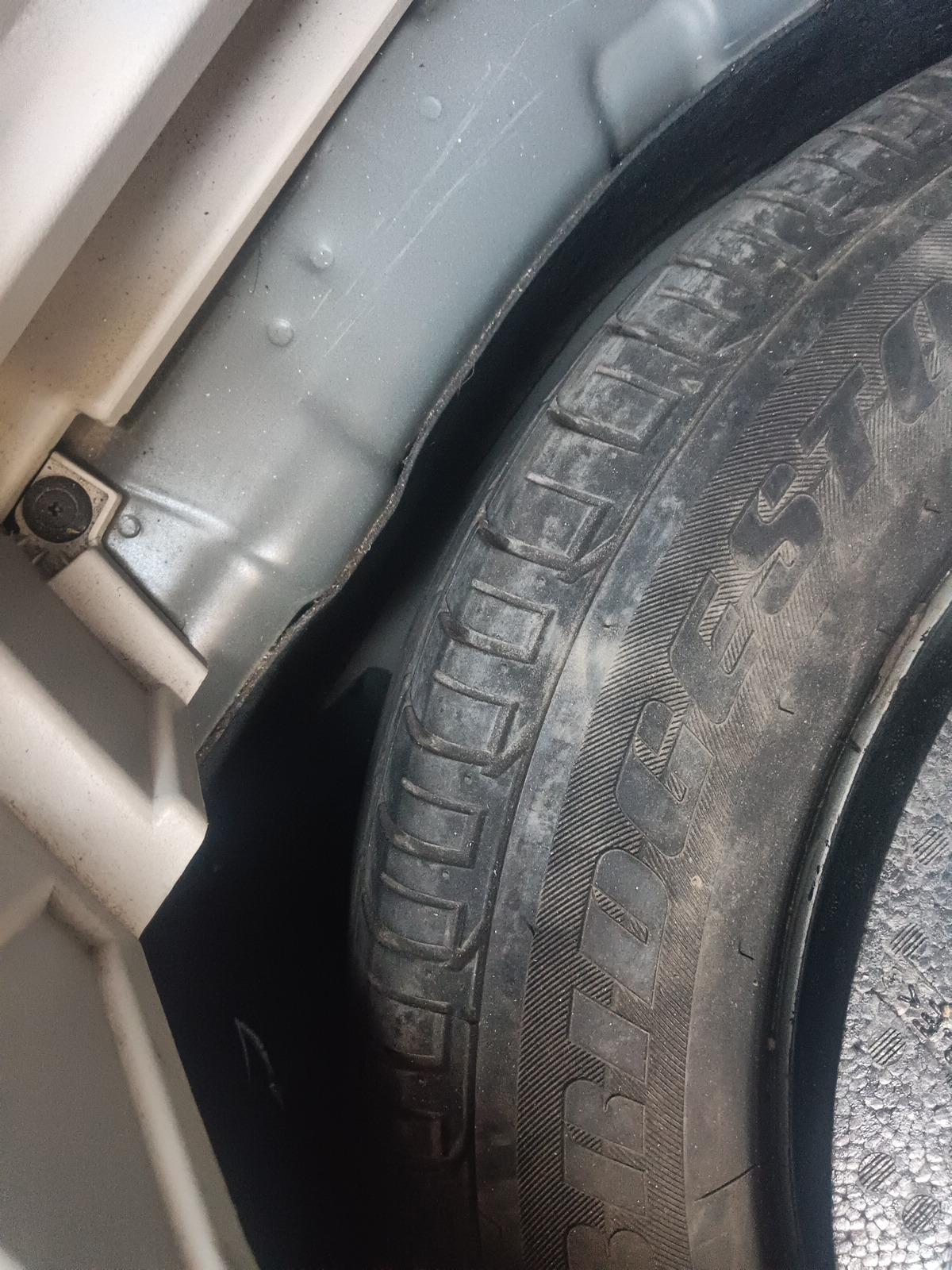2023 Mahindra XUV300 W4 1.5 DIESEL, Diesel, Manual, 19,910 km, tyre