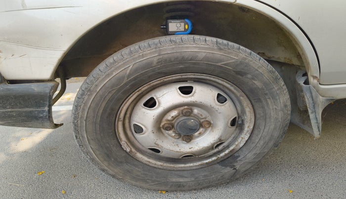 2014 Maruti Eeco 5 STR WITH A/C+HTR, Petrol, Manual, 1,19,054 km, tyre