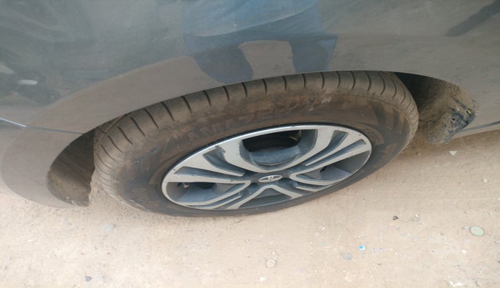 2023 Tata TIGOR XZ PLUS CNG, Petrol, Manual, 64,338 km, tyre