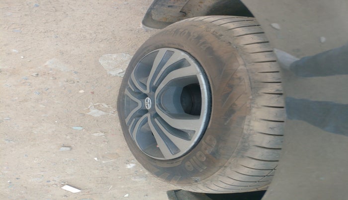 2023 Tata TIGOR XZ PLUS CNG, Petrol, Manual, 64,338 km, tyre