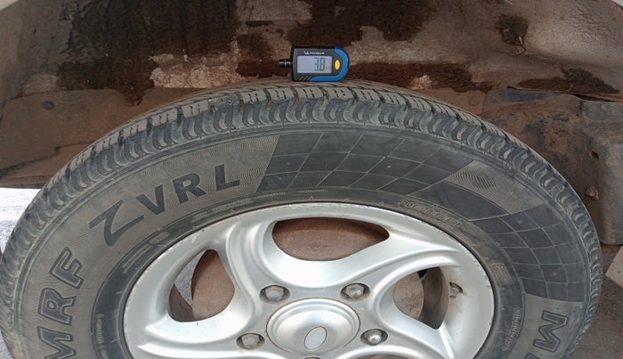2010 Mahindra Scorpio VLX 2WD, Diesel, Manual, 2,24,404 km, tyre