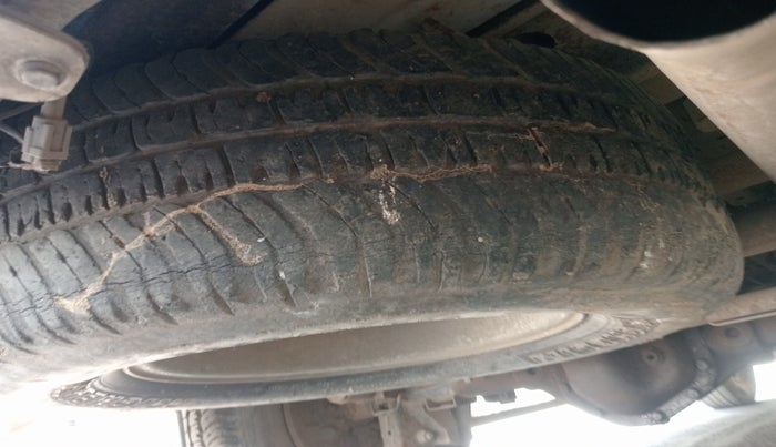 2010 Mahindra Scorpio VLX 2WD, Diesel, Manual, 2,24,404 km, tyre