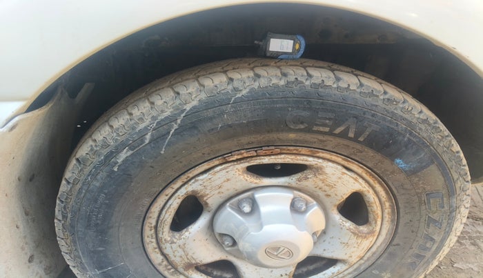 2011 Tata Safari 4X2 EX DICOR, Diesel, Manual, 74,128 km, tyre