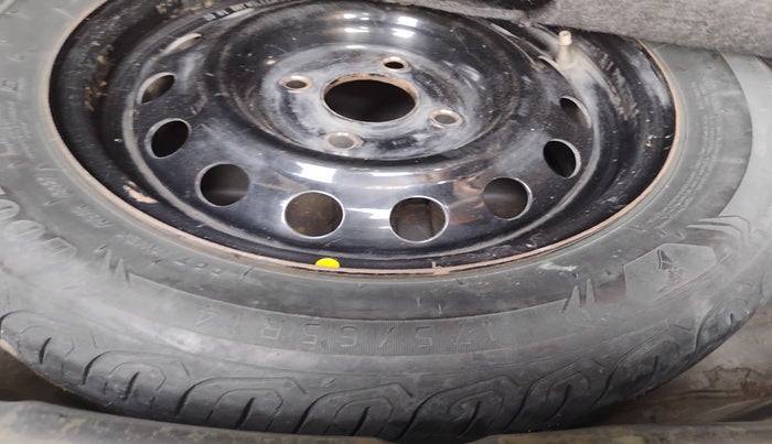 2016 Ford Figo Aspire TREND 1.5 DIESEL, Diesel, Manual, 2,47,530 km, tyre