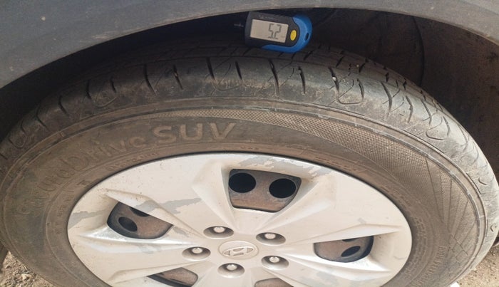 2016 Hyundai Creta S 1.6 PETROL, Petrol, Manual, 1,07,645 km, tyre