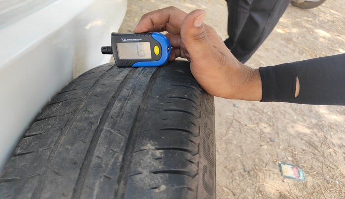 2017 Maruti Dzire VDI, Diesel, Manual, 1,13,065 km, tyre