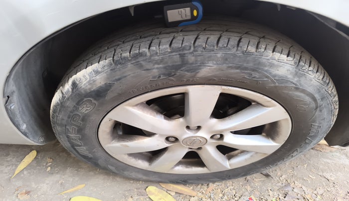 2012 Nissan Sunny XV DIESEL, Diesel, Manual, 73,550 km, tyre