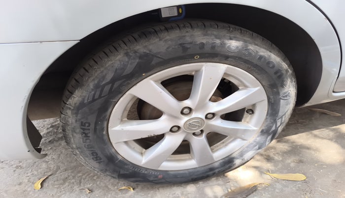 2012 Nissan Sunny XV DIESEL, Diesel, Manual, 73,550 km, tyre