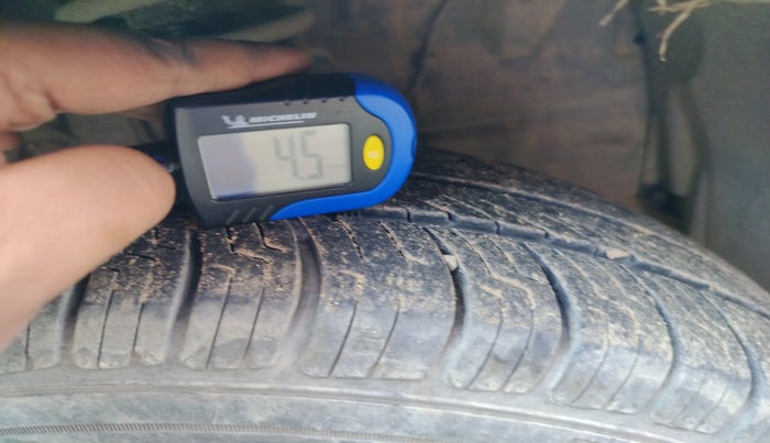 2012 Toyota Etios VD, Diesel, Manual, 1,13,597 km, tyre