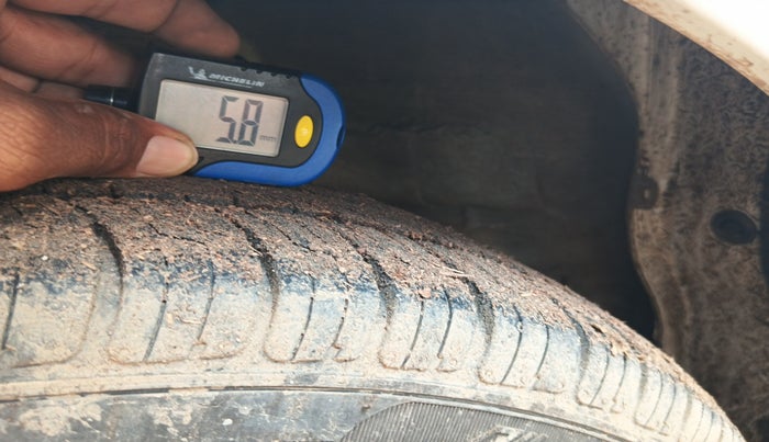 2013 Maruti Ertiga VDI, Diesel, Manual, 1,59,651 km, tyre