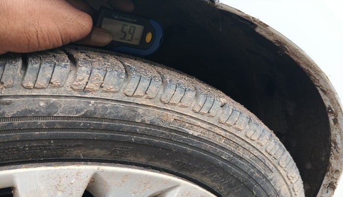 2013 Maruti Ertiga VDI, Diesel, Manual, 1,59,651 km, tyre