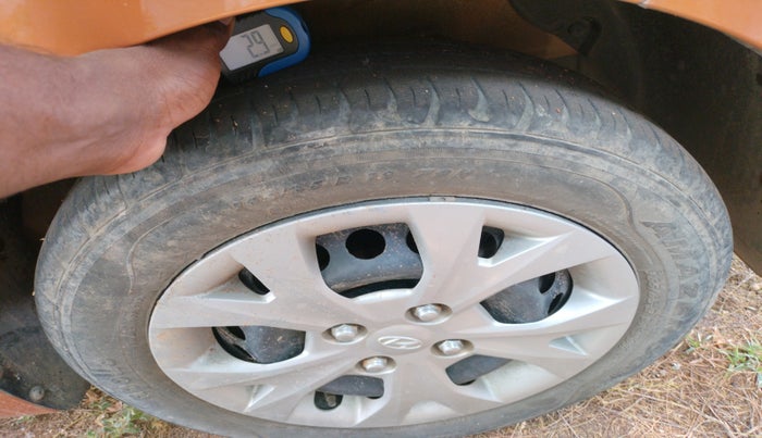 2016 Hyundai Grand i10 SPORTZ 1.2 KAPPA VTVT, Petrol, Manual, 47,116 km, tyre