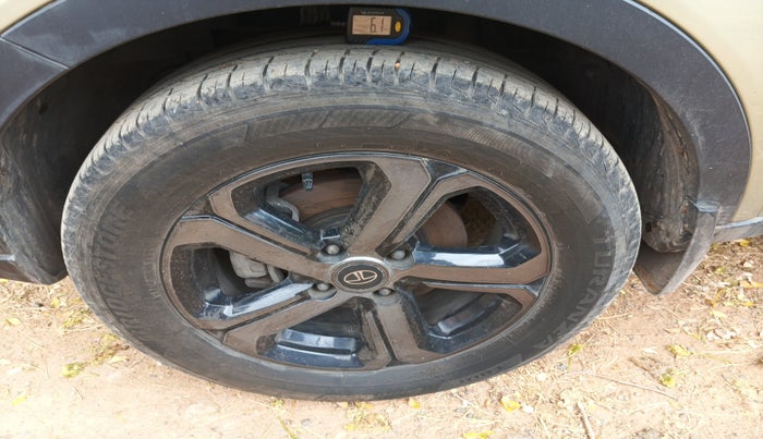 2022 Tata NEXON XZA PLUS (PREMIUM) KAZIRANGA DIESEL, Diesel, Automatic, 16,362 km, tyre