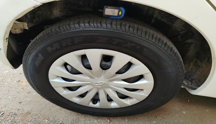 2013 Toyota Etios Liva G, Petrol, Manual, 1,68,908 km, tyre
