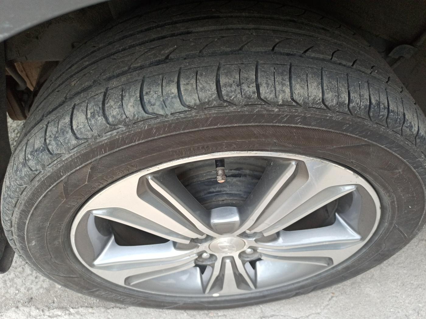 2018 Hyundai Verna 1.6 VTVT SX, Petrol, Manual, 87,910 km, tyre