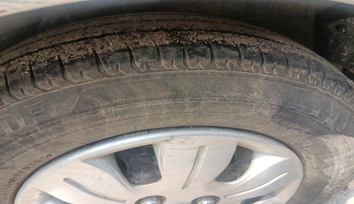 2010 Hyundai i10 SPORTZ 1.2, Petrol, Manual, 1,32,067 km, tyre