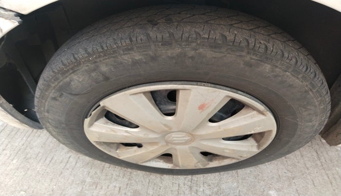 2011 Maruti Swift Dzire VDI, Diesel, Manual, 1,45,000 km, tyre