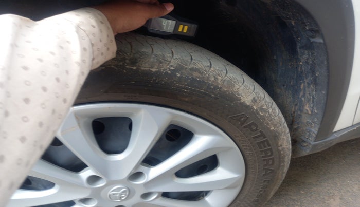 2022 Toyota URBAN CRUISER HYRYDER E NEO DRIVE, Petrol, Manual, 42,849 km, tyre