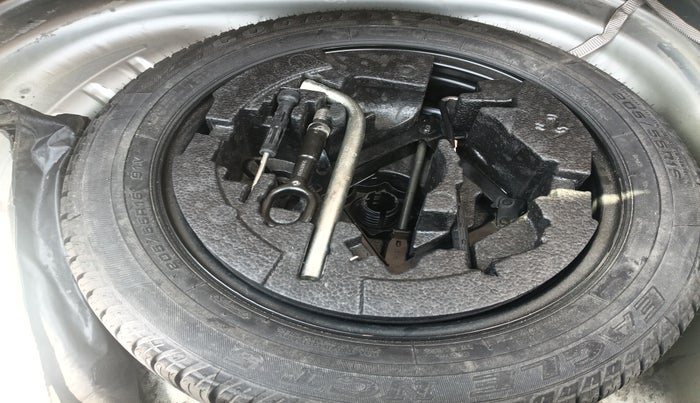 2015 Skoda Octavia ELEGANCE 2.0 TDI AT, Diesel, Automatic, 1,33,689 km, tyre