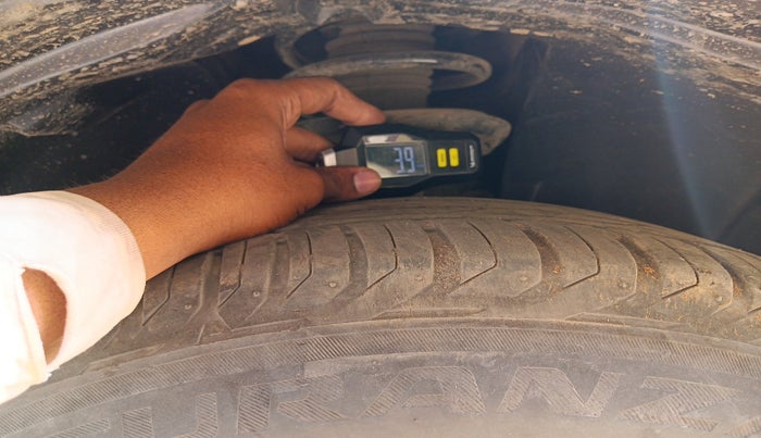 2015 Renault Duster 85 PS RXL DIESEL, Diesel, Manual, 76,593 km, tyre