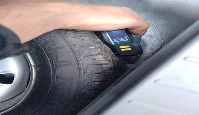 2013 Maruti Alto K10 VXI, Petrol, Manual, 35,278 km, tyre