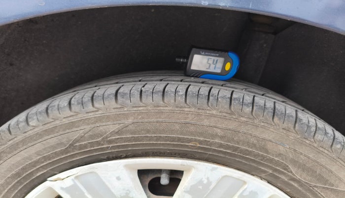 2011 Ford Fiesta EXI 1.4 DIESEL, Diesel, Manual, 1,15,000 km, tyre