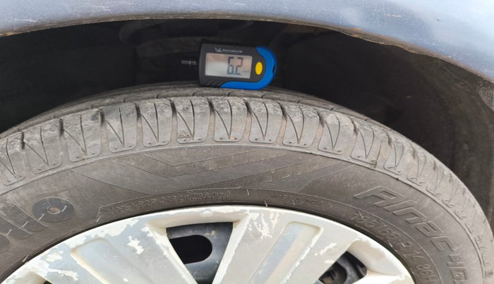 2011 Ford Fiesta EXI 1.4 DIESEL, Diesel, Manual, 1,15,000 km, tyre