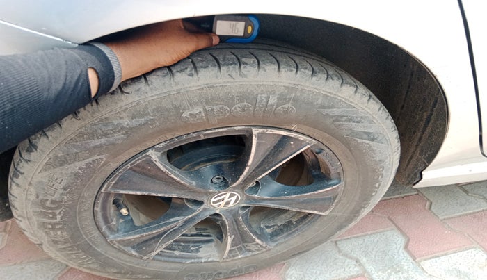 2012 Volkswagen Polo COMFORTLINE 1.2L, Diesel, Manual, 79,252 km, tyre