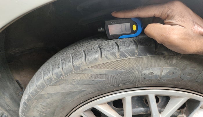 2014 Maruti Ritz VXI, Petrol, Manual, 88,800 km, tyre