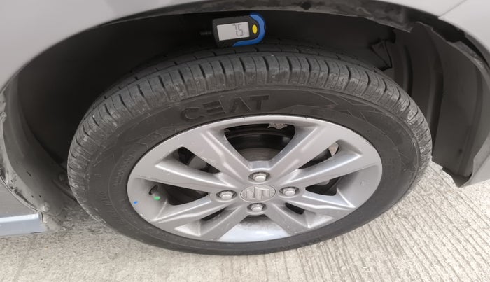 2018 Maruti Wagon R 1.0 VXI+ AMT, Petrol, Automatic, 30,364 km, tyre