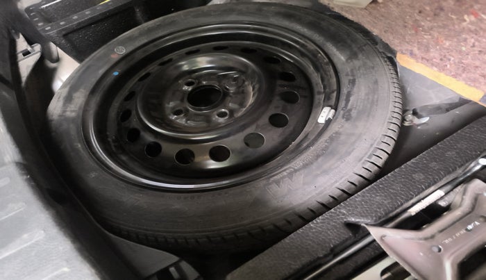 2018 Maruti Wagon R 1.0 VXI+ AMT, Petrol, Automatic, 30,364 km, tyre