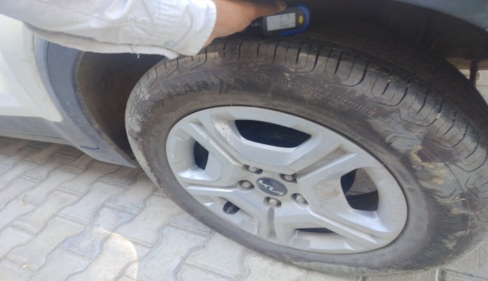 2022 KIA SONET HTK PLUS 1.0 IMT, Petrol, Manual, 17,132 km, tyre