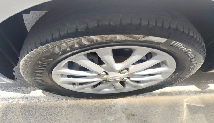 2013 Toyota Etios V SP, Petrol, Manual, 64,658 km, tyre