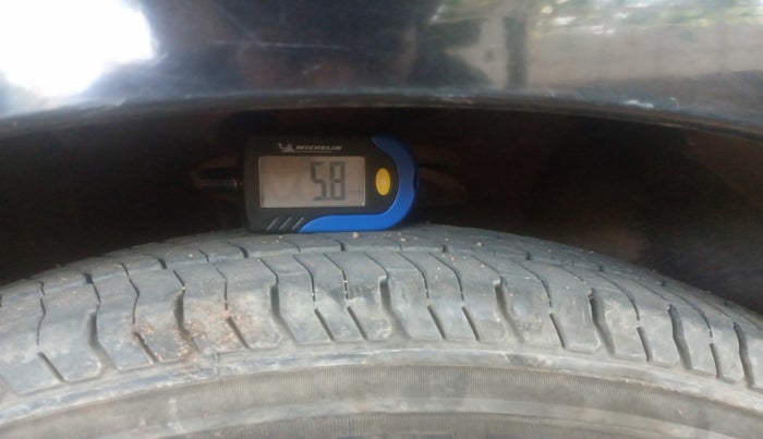 2011 Hyundai i10 SPORTZ 1.2, Petrol, Manual, 70,025 km, tyre