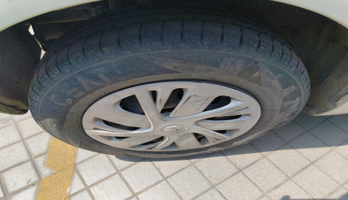 2017 Maruti Swift VDI, Diesel, Manual, 1,47,333 km, tyre