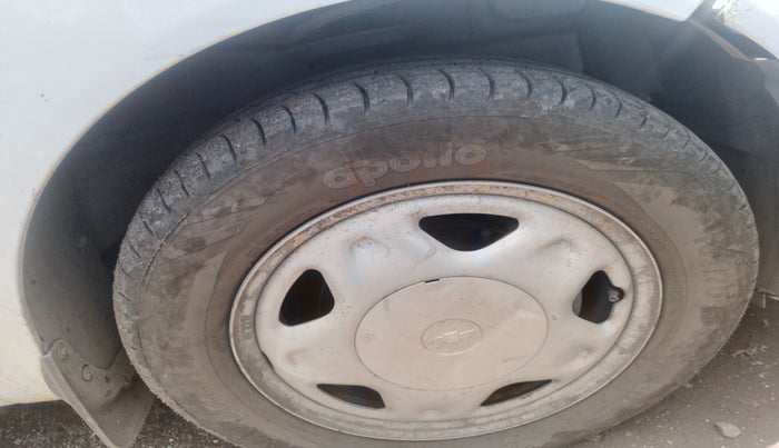 2011 Chevrolet Beat LS DIESEL, Diesel, Manual, 1,35,830 km, tyre