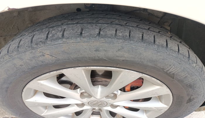 2012 Maruti Ertiga ZDI, Diesel, Manual, 1,34,505 km, tyre