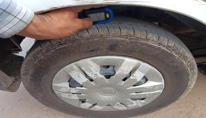 2021 Maruti Alto VXI, Petrol, Manual, 1,58,500 km, tyre