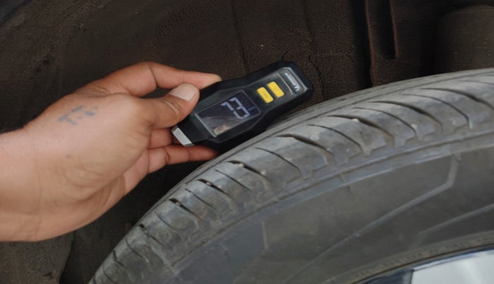 2021 Renault Kiger RXZ AMT, Petrol, Automatic, 29,452 km, tyre