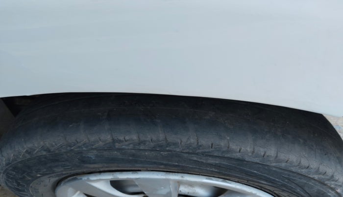 2016 Hyundai Eon ERA +, Petrol, Manual, 64,906 km, tyre