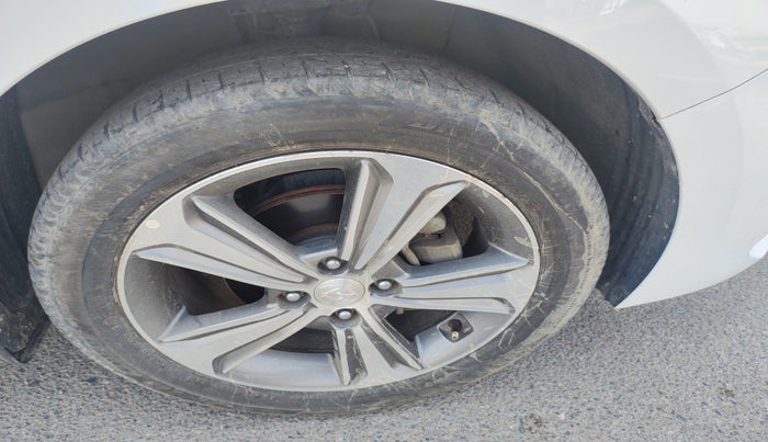 2018 Hyundai Verna 1.6 VTVT SX, Petrol, Manual, 58,358 km, tyre