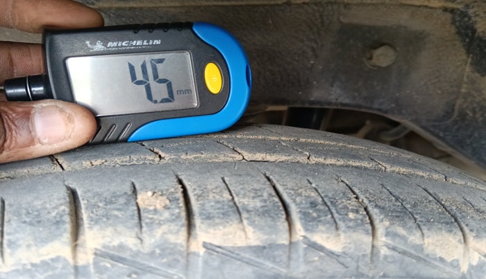 2014 Maruti Alto 800 LXI, Petrol, Manual, 93,009 km, tyre