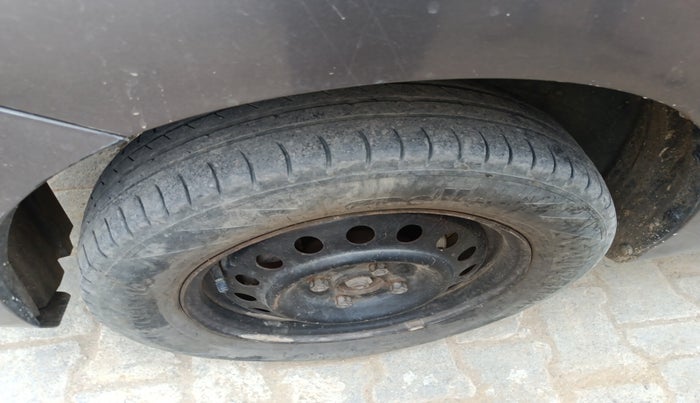 2014 Maruti Wagon R 1.0 VXI, Petrol, Manual, 98,783 km, tyre