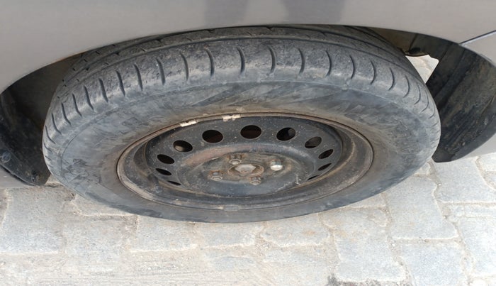 2014 Maruti Wagon R 1.0 VXI, Petrol, Manual, 98,783 km, tyre