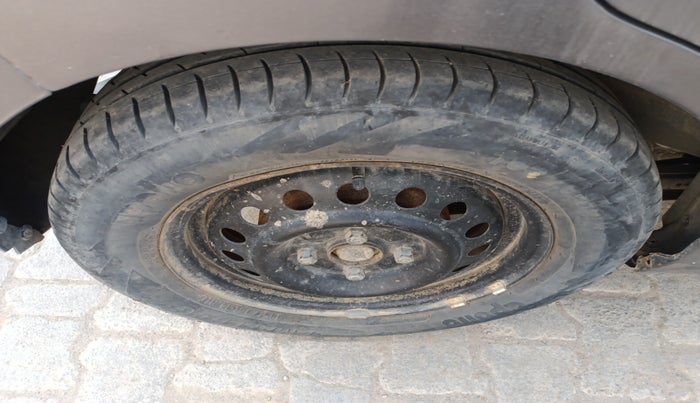 2014 Maruti Wagon R 1.0 VXI, Petrol, Manual, 98,783 km, tyre