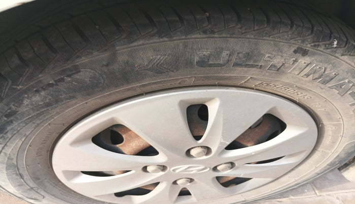 2011 Hyundai i10 SPORTZ 1.2, Petrol, Manual, 74,528 km, tyre