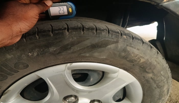 2010 Hyundai Accent EXECUTIVE, Petrol, Manual, 33,386 km, tyre