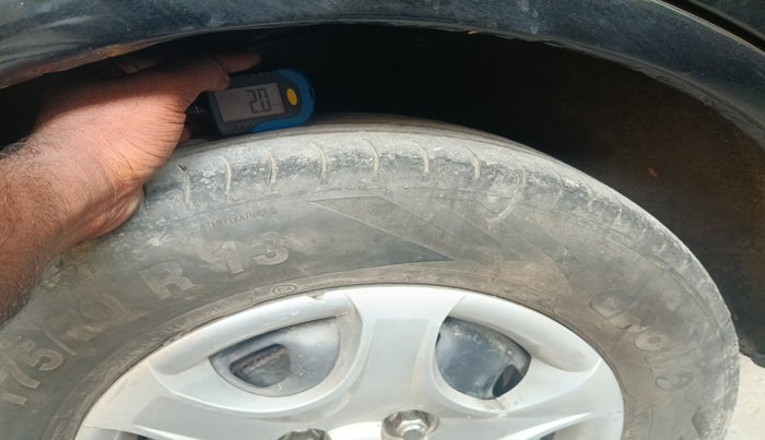 2010 Hyundai Accent EXECUTIVE, Petrol, Manual, 33,386 km, tyre